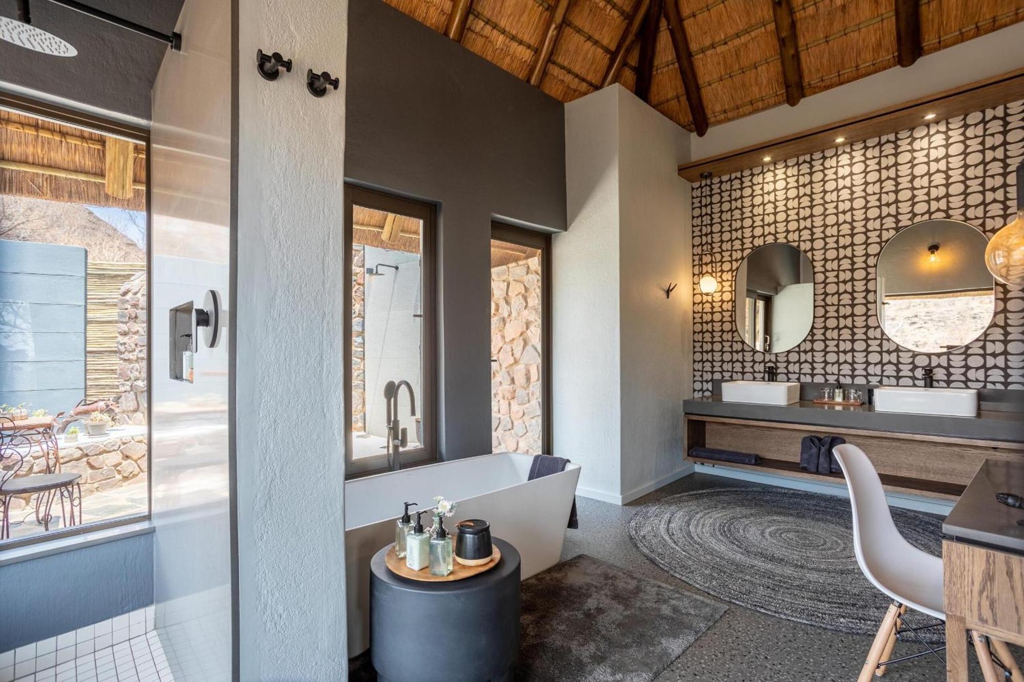 Tuningi Safari Lodge Madikwe Game Reserve Exterior foto
